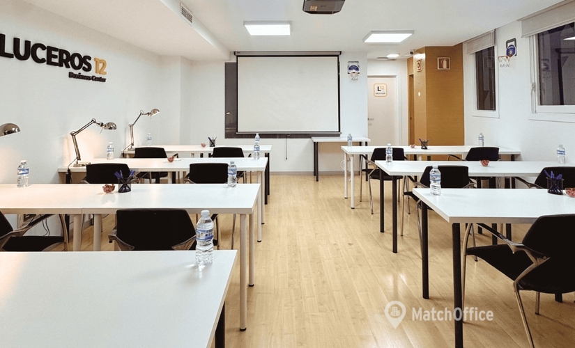 Parque empresarial en alquiler en Alicante 800 m², Placa de los Luceros 12 - 1 | MatchOffice