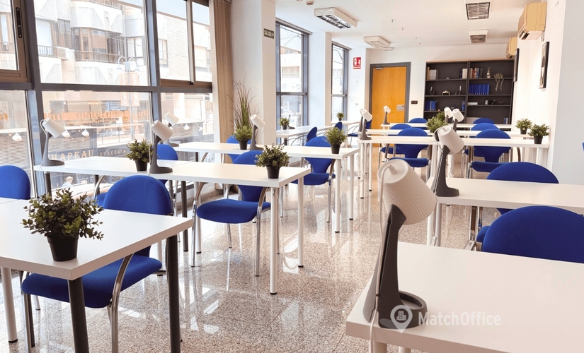 Parque empresarial disponible para alquilar en Alicante 800 m², Placa de los Luceros 12 - 4 | MatchOffice