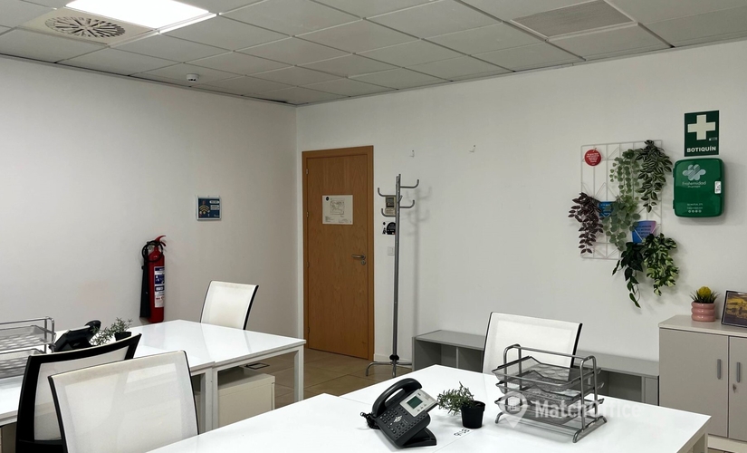 Business center en alquiler en Sevilla 50 m², C. Charles Darwin - 3 | MatchOffice