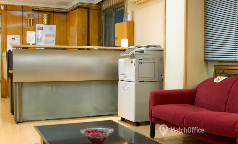 Alquile oficinas de coworking en Madrid Centro 40 m², Calle del Poeta Joan Maragall 60 - 2º planta - 1 | MatchOffice.es
