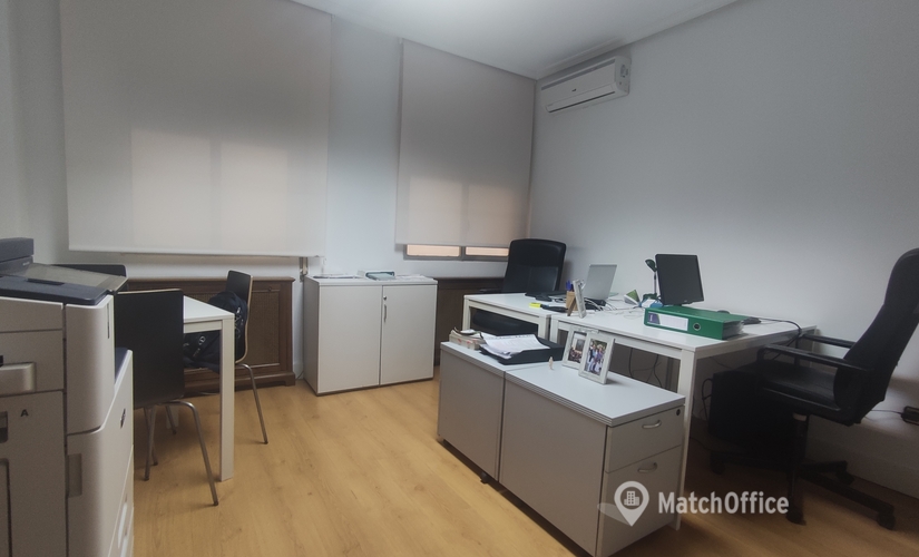 Observe oficinas compartidas en Madrid Centro 40 m², Calle del Poeta Joan Maragall 60 - 2º planta - 3 | MatchOffice.es