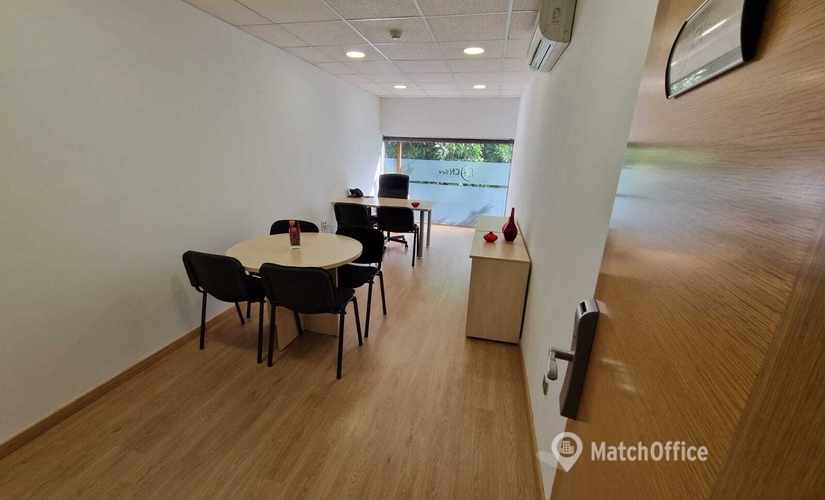 Parque empresarial disponible para alquilar en Sevilla 50 m², Plaza Aviador Ruiz de Alda 11 - 3 | MatchOffice.es