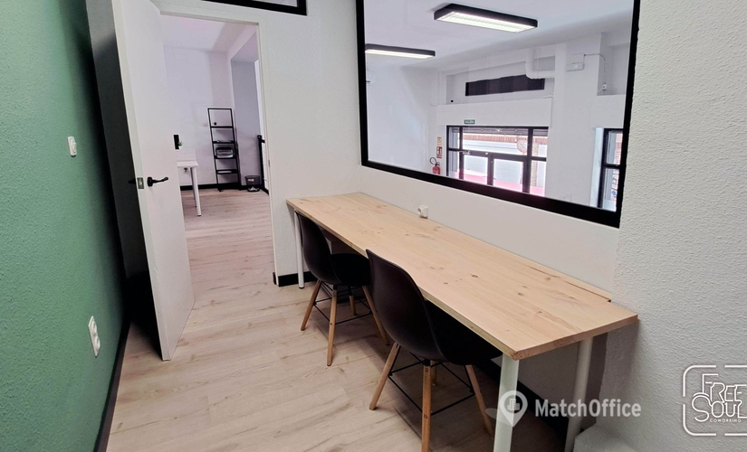 Observe oficinas de coworking en Granada 200 m², Calle Pintor Murillo 1 - 4 | MatchOffice.es