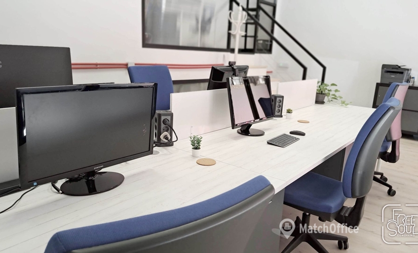 Observe oficinas de coworking en Granada 200 m², Calle Pintor Murillo 1 - 2 | MatchOffice