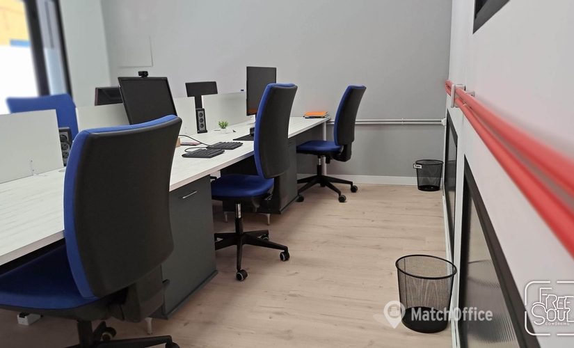 Explore oficinas de coworking en Granada 200 m², Calle Pintor Murillo 1 - 1 | MatchOffice.es