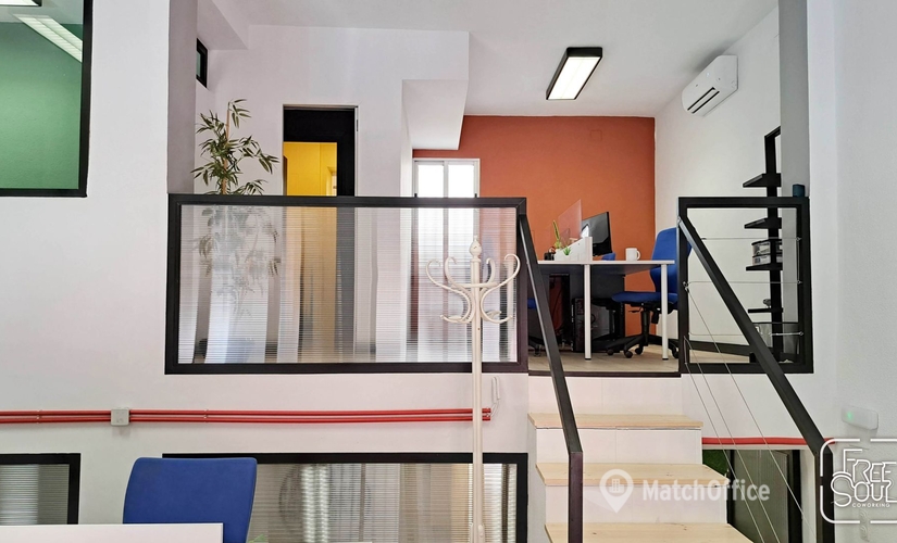 Observe oficinas de coworking en Granada 200 m², Calle Pintor Murillo 1 - 0 | MatchOffice