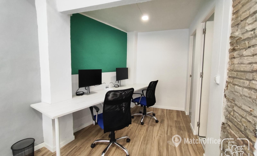 Oficina comercial disponible para alquilar en Granada 90 m², Calle Cedrán 7 - 2 | MatchOffice
