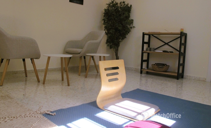 Reserve sala de juntas en Sevilla , Calle Juan de Pineda 118 - 2 | MatchOffice