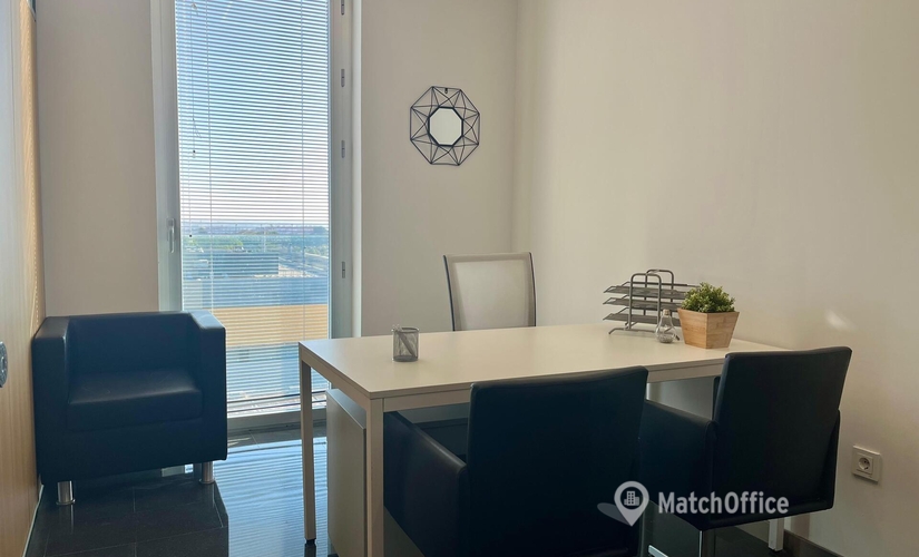20 m² Coworking space in Seville, Plaza de las Naciones 10 (41927) - 1 | MatchOffice.com