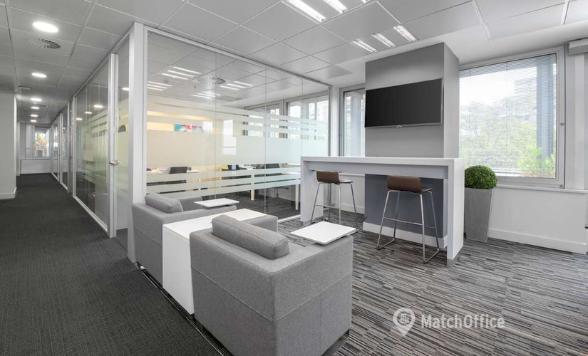 Explore oficinas compartidas en Madrid Chamartín 10 m², Paseo de la Castellana - 4 | MatchOffice