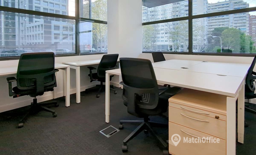 Parque empresarial disponible para alquilar en Madrid Ciudad Lineal 10 m², Calle de Martinez Villergas - 3 | MatchOffice