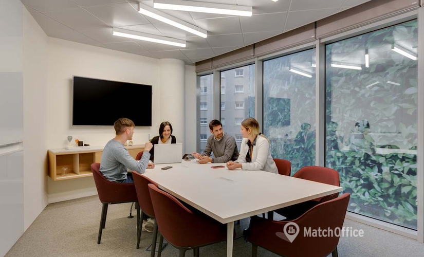 Explore oficinas de coworking en Madrid Chamartín 10 m², Paseo de la Castellana - 2 | MatchOffice.es