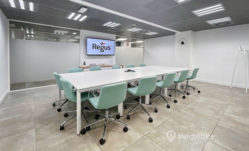 Explore oficinas compartidas en Zaragoza 10 m², Calle de Alfonso I - 2 | MatchOffice.es