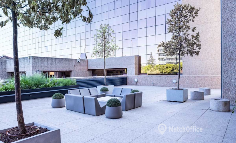 Conference center in Madrid Ciudad Lineal, Calle de Juan Ignacio Luca de Tena (28027) - 1 | MatchOffice