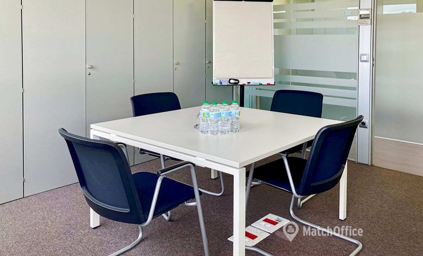 Reserve sala de reuniones en Madrid Salamanca , Calle de Maria de Molina - 0 | MatchOffice