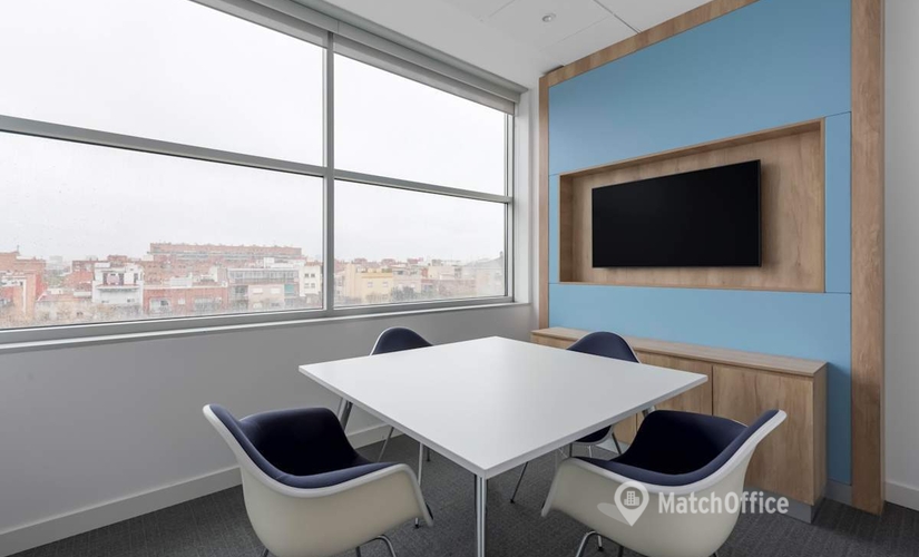 Alquile sala de conferencias en Cornellá del Llobregat , Plaça de la Pau - 0 | MatchOffice