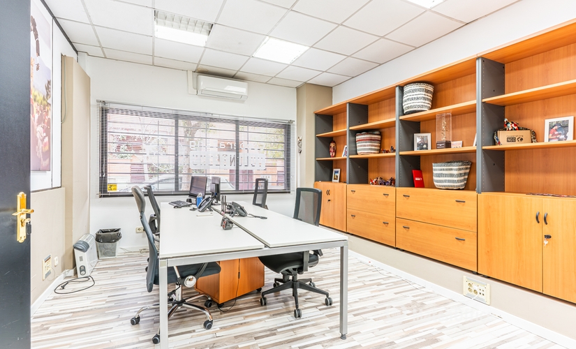 Alquile oficinas compartidas en Madrid Centro 44 m², Calle López de Aranda 35 - 0 | MatchOffice