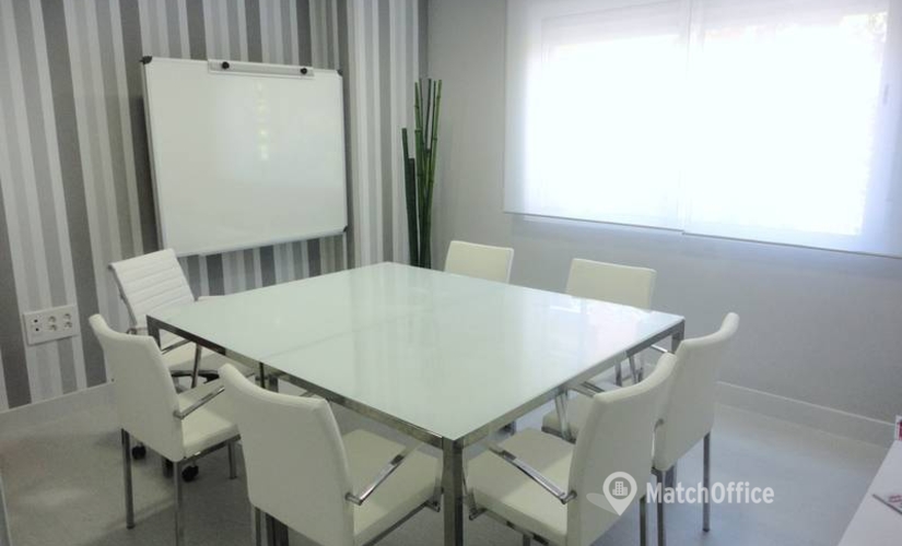 Parque empresarial en alquiler en Cáceres 150 m², Av. Virgen de la Montaña 1 -local 2 - 1 | MatchOffice.es