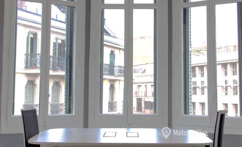 Observe oficinas compartidas en Eixample 583 m², Carrer del Rosselló 198 4º - 2 | MatchOffice