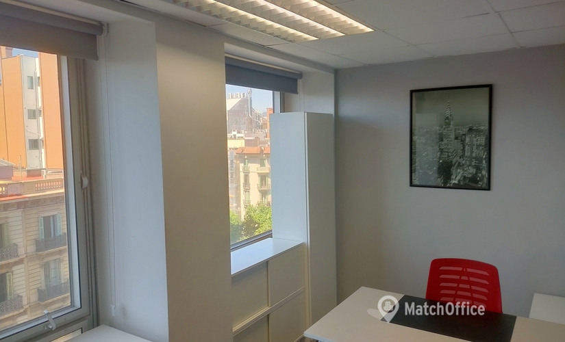 Parque empresarial disponible para alquilar en Eixample 40 m², Rambla de Catalunya - 0 | MatchOffice