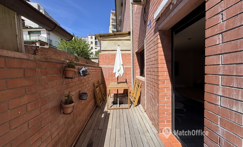 Reserve sala de juntas en Vallés Occidental , Plaça del Doctor Galtés 6 - 3 | MatchOffice.es