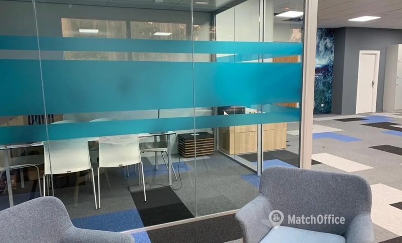 Explore oficinas compartidas en San Sebastián de los Reyes 180 m², Avenida del Cerro del Águila 3 - 4 | MatchOffice.es