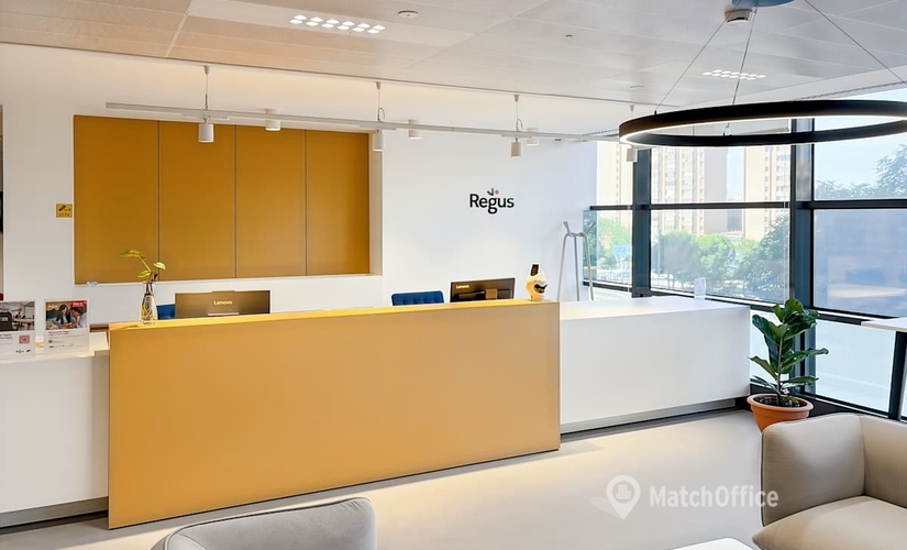 Explore oficinas de coworking en Madrid Hortaleza 10 m², Edificio One Agora - 1 | MatchOffice.es
