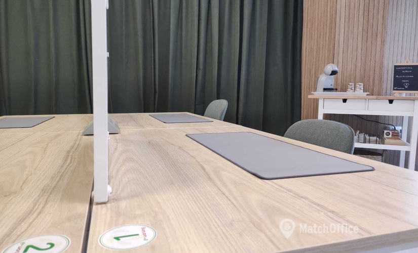 Alquile oficinas compartidas en Sevilla 40 m², Ronda Sanlúcar la Mayor 1 - 3 | MatchOffice