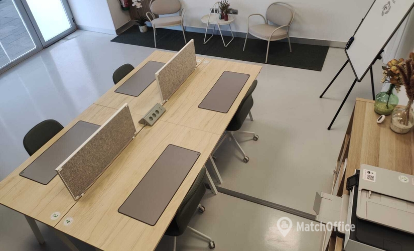 Alquile oficinas compartidas en Sevilla 40 m², Ronda Sanlúcar la Mayor 1 - 0 | MatchOffice.es