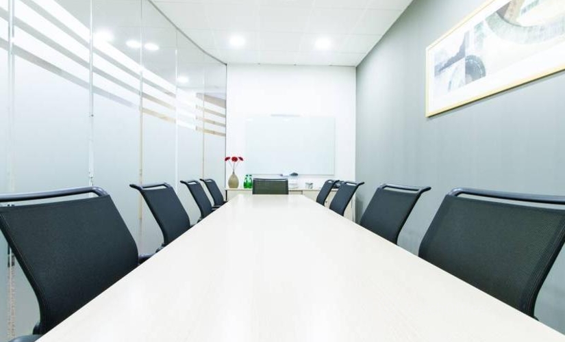 Alquile sala de reuniones equipada en Madrid Centro 300 m², Pinar 5 - 12 | MatchOffice.es