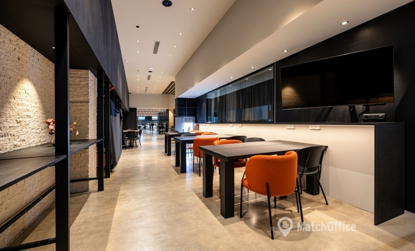 Oficina disponible para alquilar en València 1000 m², Carrer del Mestre Racional 11 - 1 | MatchOffice.es