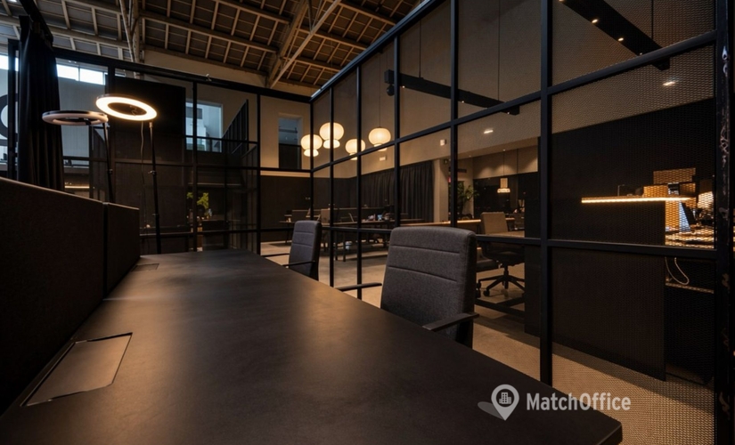 Oficina comercial disponible para alquilar en València 1000 m², Carrer del Mestre Racional 11 - 3 | MatchOffice