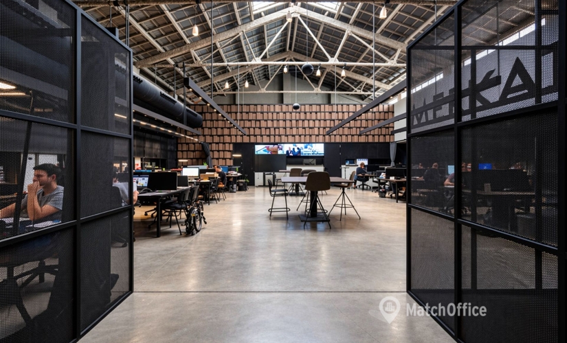 Oficina comercial disponible para alquilar en València 1000 m², Carrer del Mestre Racional 11 - 4 | MatchOffice