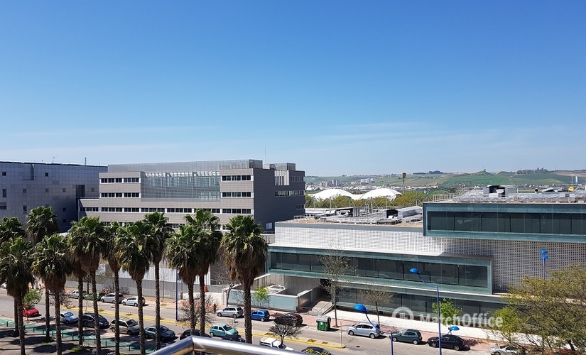 Micentro de negocio disponible para alquilar en Sevilla 250 m², Calle Charles Darwin - 3 | MatchOffice.es