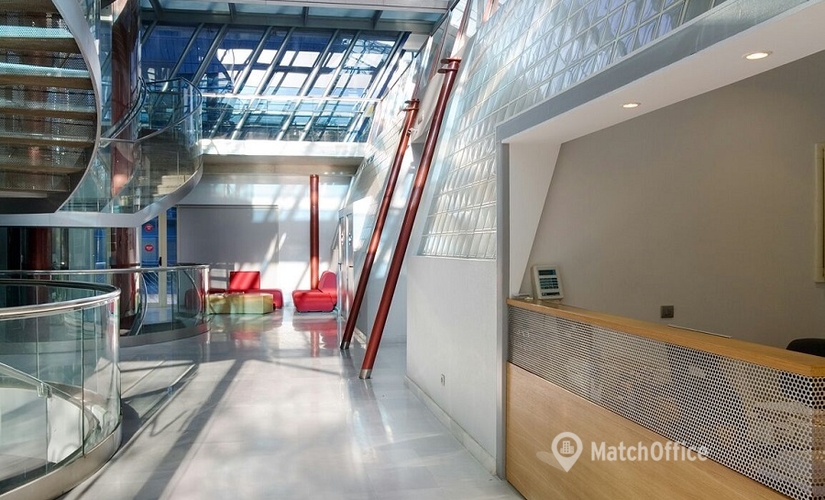 Micentro de negocio disponible para alquilar en Sevilla 250 m², Calle Charles Darwin - 4 | MatchOffice.es