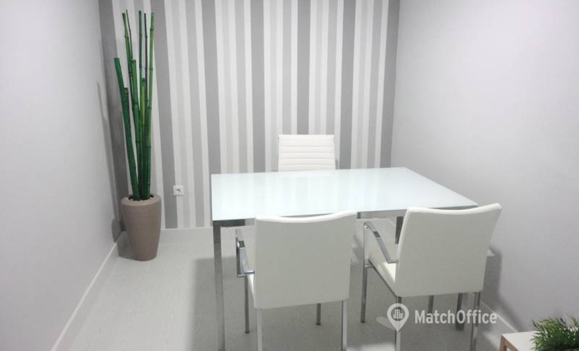 Centro de negocios Avenida Virgen de la Montaña 1 10002 Cáceres