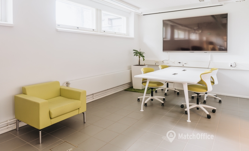 150 m² Convention center in Espoo, Metallimiehenkuja 10 (02150) - 4 | MatchOffice