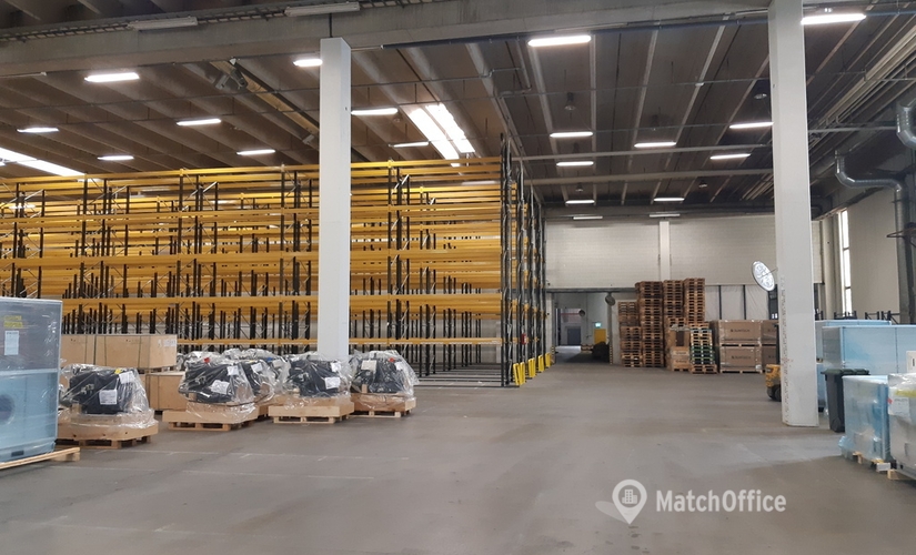 Varasto / tuotantotila Pavintie 3-7 01260 Vantaa