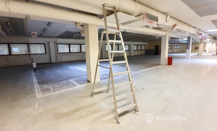 1000 m² Store for rent in Vantaa, Martinkyläntie 63 (01720) - 1 | MatchOffice