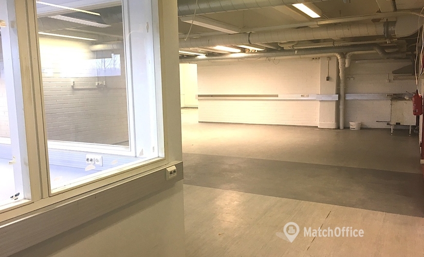 Varasto / tuotantotila Nuutisarankatu 15 33900 Tampere