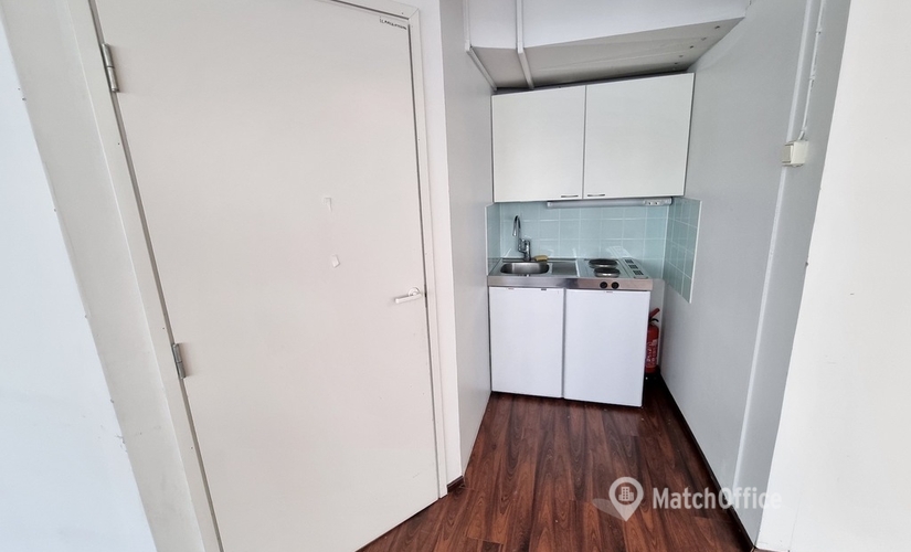 Varasto / tuotantotila Kutomotie 6 00380 Helsinki