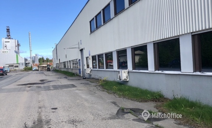 Varasto / tuotantotila Etu-Hankkion katu 1 33700 Tampere