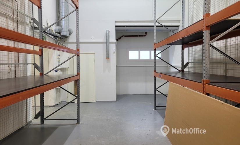 Varasto / tuotantotila Hiidenportti 2 00730 Helsinki