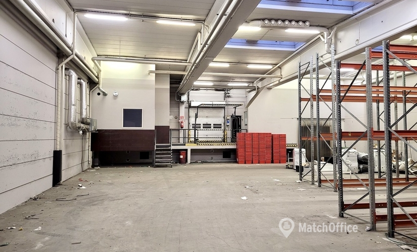 Varasto / tuotantotila Lampputie 1 00740 Helsinki