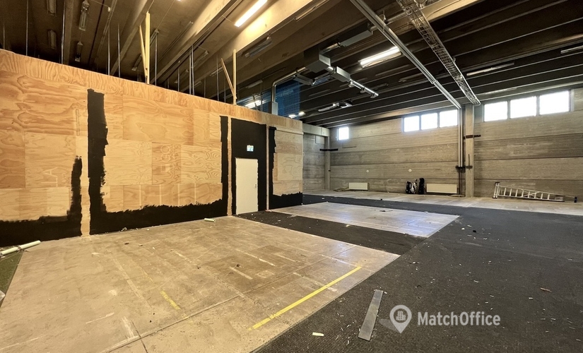 Varasto / tuotantotila Niittyrinne 2 02270 Espoo