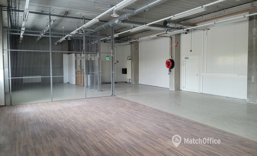 Varasto / tuotantotila Niittyläntie 2 00620 Helsinki