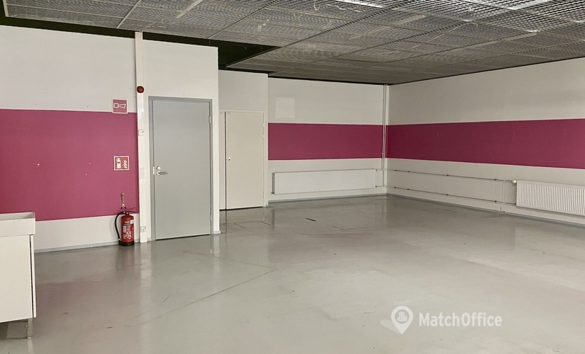 93 m² Shop for rent in Helsinki, Siltasaarenkatu 7 (00530) - 1 | MatchOffice.com