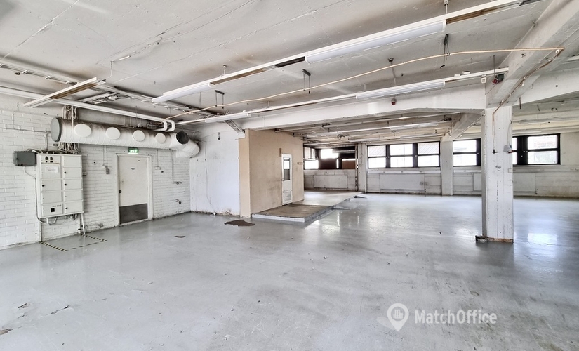 Varasto / tuotantotila Arinatie 4 00370 Helsinki