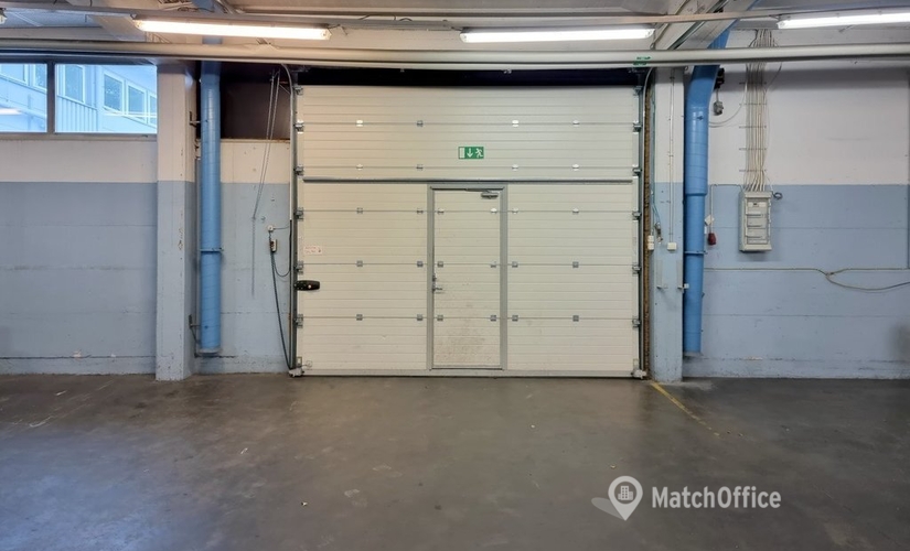 Varasto / tuotantotila Lampputie 1 00740 Helsinki