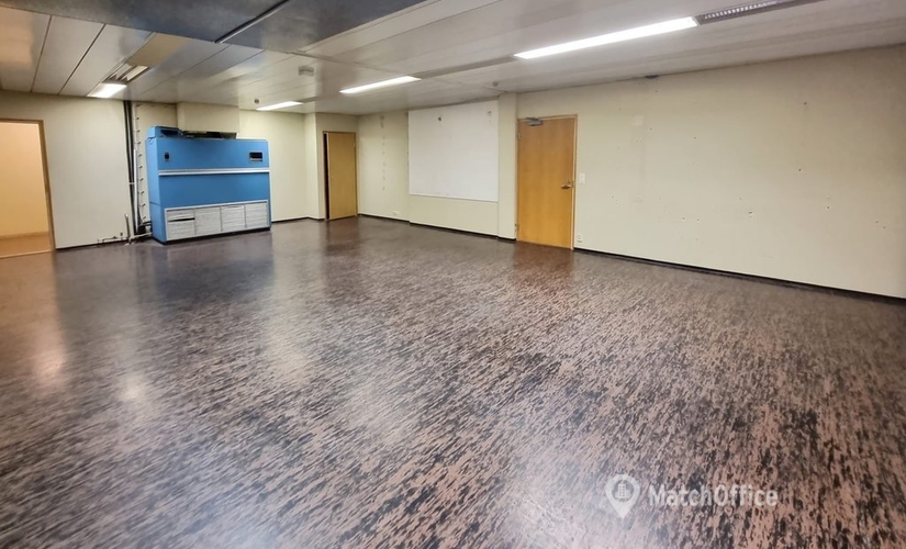 Varasto / tuotantotila Valokaari 10 00750 Helsinki